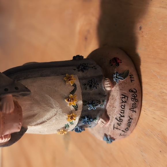 AVAILABLE - 1995 February flower Angel Daffodil by Linda Grayson. - Picture 3 of 7